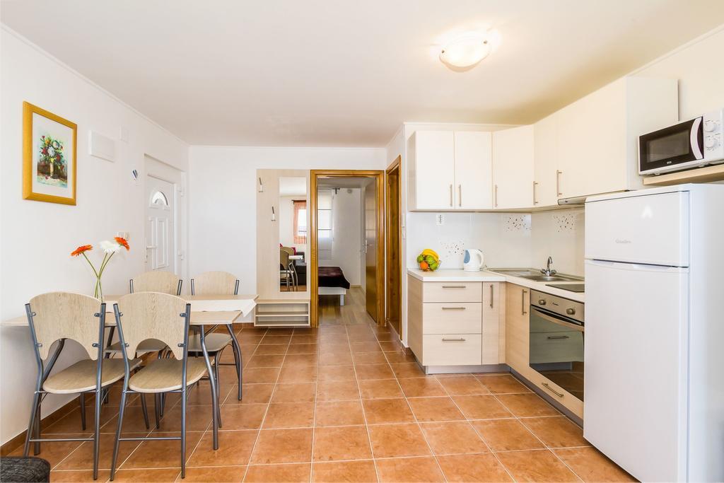 Apartmani Bregovec Maslenica Zewnętrze zdjęcie